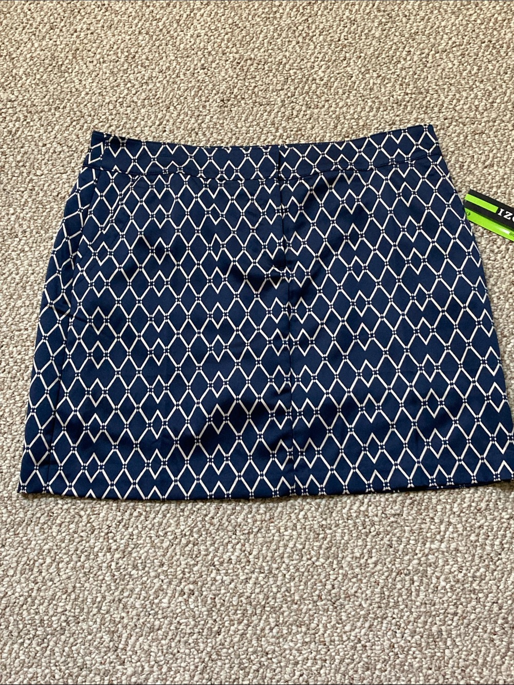Izod Navy and White Diamond-Chain Print Skort